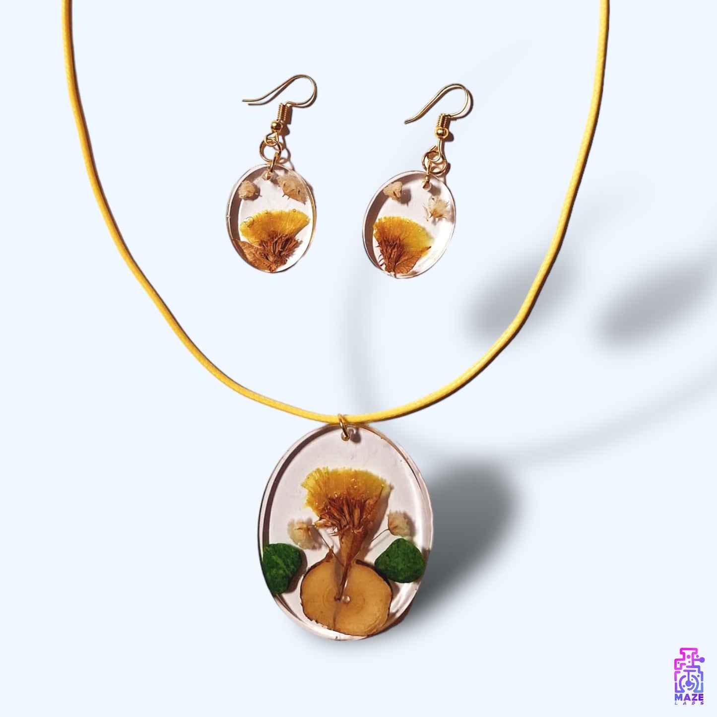 NATURIQUE | Necklace & Earrings Set